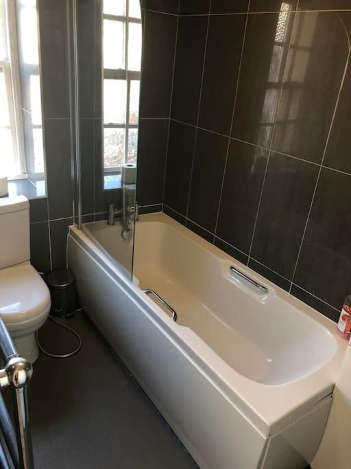 Apartament Stunning 3 Bedroom In *