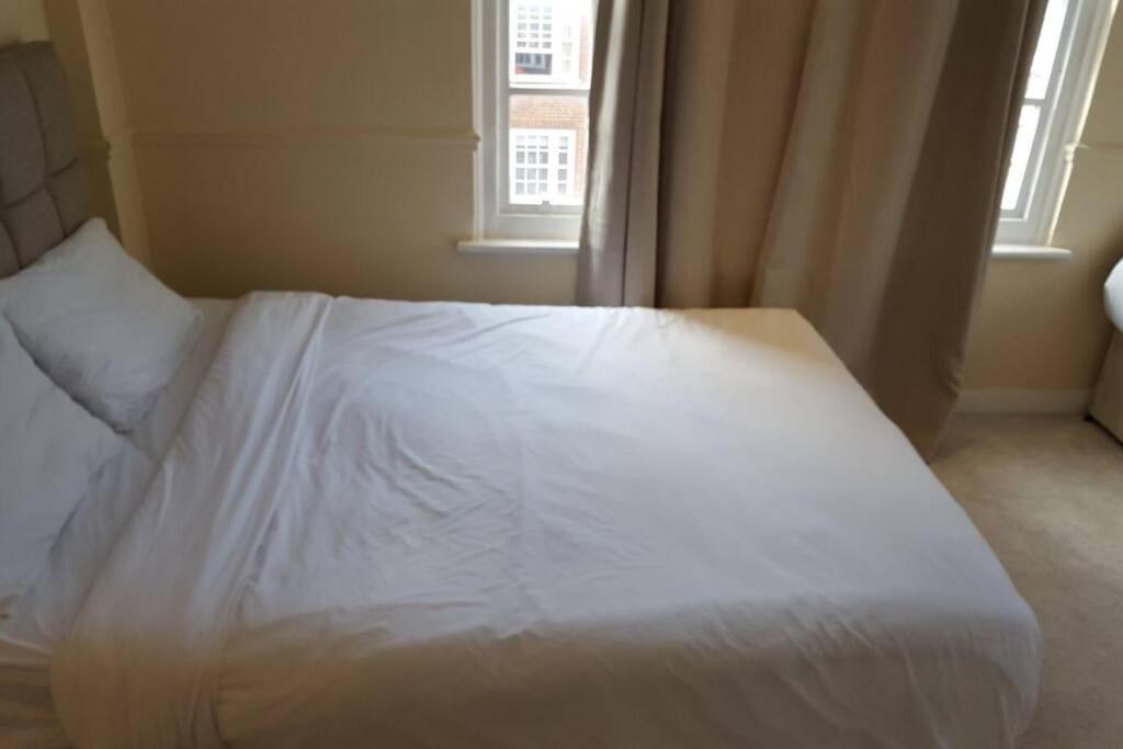Stunning 3 Bedroom In * Londra